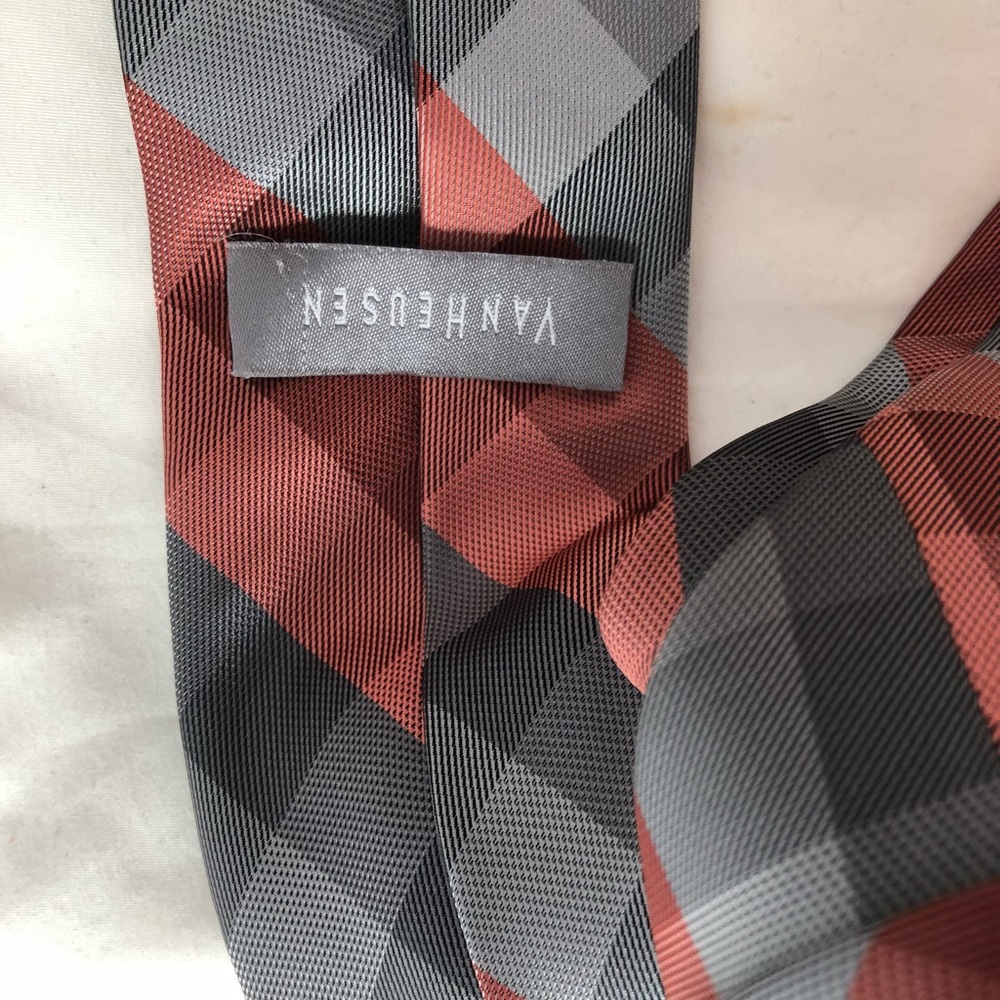 VanHeusen Tie